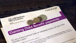 Eliminare il divario tra i sussidi per i figli a due figli ridurrebbe le disuguaglianze sanitarie – ricerca