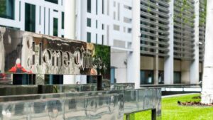 Il ministro punta sui talenti locali nei settori tecnologici