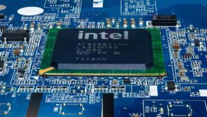 Intel taglierà 15.000 posti di lavoro entro la fine del 2024