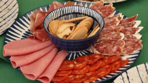 Mangiare solo due fette di prosciutto al giorno può aumentare il rischio di diabete