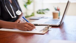 Metà degli studi medici partecipano allo sciopero