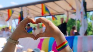 Sondaggio TUC: più della metà dei lavoratori LGBTQ+ molestati sul posto di lavoro