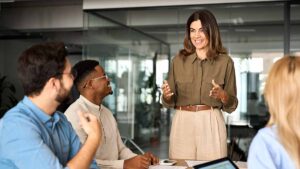 Uno su quattro manager afferma che i team sono più esigenti