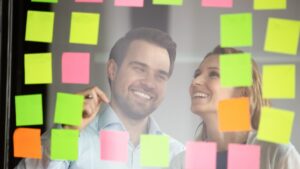 Worker Protection Act: è giunto il momento di vietare le relazioni sul posto di lavoro?