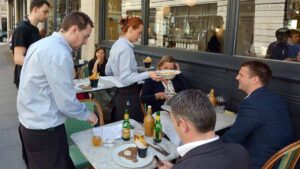 "I piani del partito laburista porteranno a una maggiore sicurezza per chi ha uno stipendio più basso"