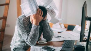 La crisi del costo della vita è "devastante" per le persone con problemi di salute mentale - rapporto