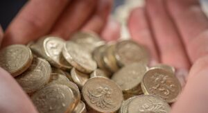 Confermato l’aumento del salario dignitoso nazionale del 6,7%.