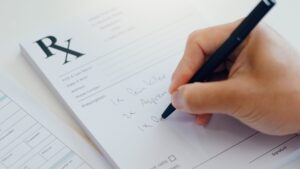 Gli enti di beneficenza sollecitano i ministri ad aumentare l’indennità di malattia prevista dalla legge