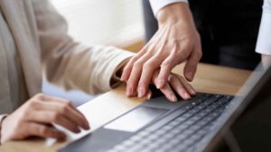 L'indagine FCA rivela preoccupazioni per cattiva condotta personale nella città