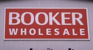 Il fattorino che ha imprecato contro un collega nella disputa sulla perdita di peso vince la causa