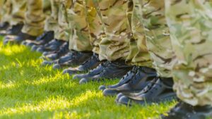Pagamenti di ritenzione per far fronte al declino delle forze armate