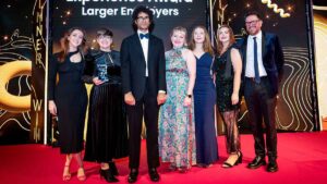 Teleperformance UK e Irlanda ritira il premio 2024 Employee Experience (Larger Employers).