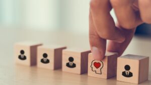 Affrontare la salute mentale con una strategia “cultura-prima di tutto”.