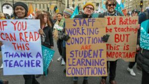 Il sindacato dell'istruzione minaccia uno sciopero