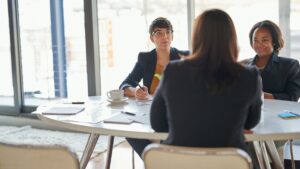 Le sfide in materia di assunzione segnalate man mano che il numero dei candidati cresce