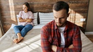 La metà degli uomini della Gen Z crede di essere discriminati