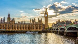 Close lacune che consentono alle aziende canaglia sottovalutare i migliori datori di lavoro, dicono i parlamentari