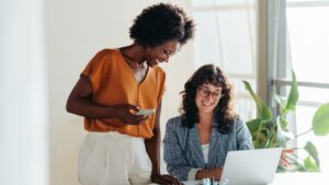 La maggior parte dei lavoratori pensa che la frequenza significativa dell'ufficio sia giusta