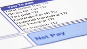 La maggior parte delle aziende dovrà adeguare i salari in aprile