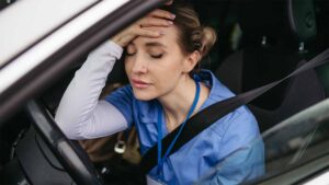 Uno su tre medici del SSN sta esaurito, mettendo a rischio i pazienti