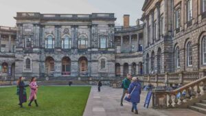 Il personale dell'Università di Edimburgo colpisce per sei giorni