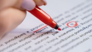 Manager delle risorse umane con il lavoro "disordinato" perde un caso di discriminazione