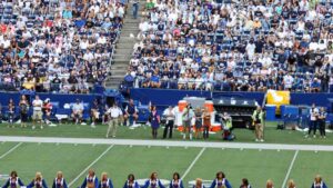 Le cheerleader di Dallas Cowboy ricevono un aumento di stipendio del 400%