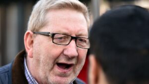 L'ex leader di Unite ha accettato i voli e l'ospitalità dalla società di costruzione