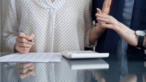 Perché la formazione online non contribuirà a ridurre le molestie sessuali