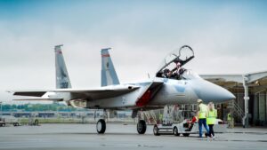 I lavoratori della difesa di Boeing escono dopo l'ultima offerta di pagamento