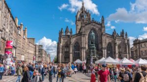 La settimana lavorativa di quattro giorni nel settore pubblico scozzese aumenta il morale