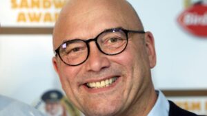 Gregg Wallace lancia un'azione legale contro il licenziamento della BBC