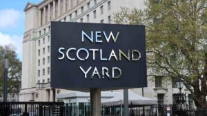 Ho incontrato il personale di polizia in scrutinio per lotta per l'indennità di Londra