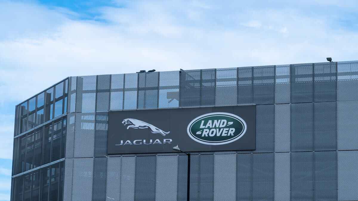 I ministri considerano l'intervento a supporto dei fornitori di Jaguar Land Rover