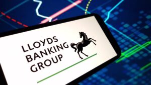 Lloyds Banking Group per indirizzare i sottoperformi per i tagli di lavoro