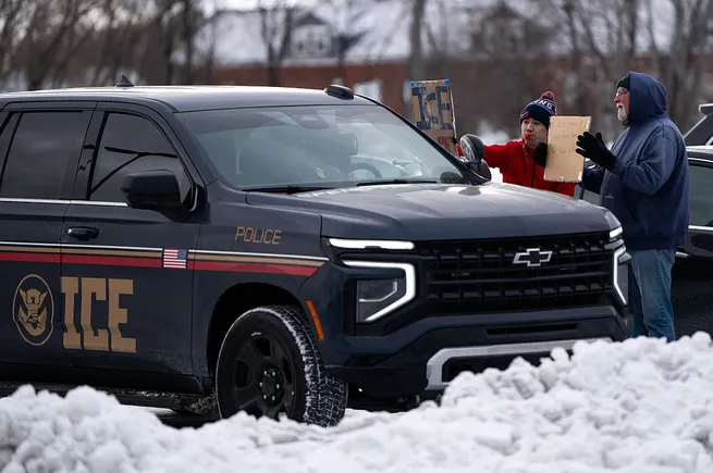 “Paura” e “caos” minacciano i piani di immigrazione dei datori di lavoro per il 2026