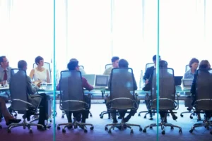 I lavoratori affermano di ricevere solo tra le 2 e le 3 ore di concentrazione giornaliera