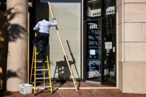 La tradizionale scala di carriera è rotta?