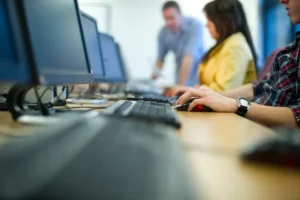 I dipendenti affermano che la formazione sulla conformità è “scollegata” dalla vita reale