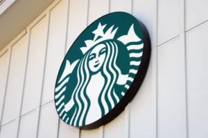 Starbucks batte la causa intentata dalla Missouri AG contro i programmi DEI