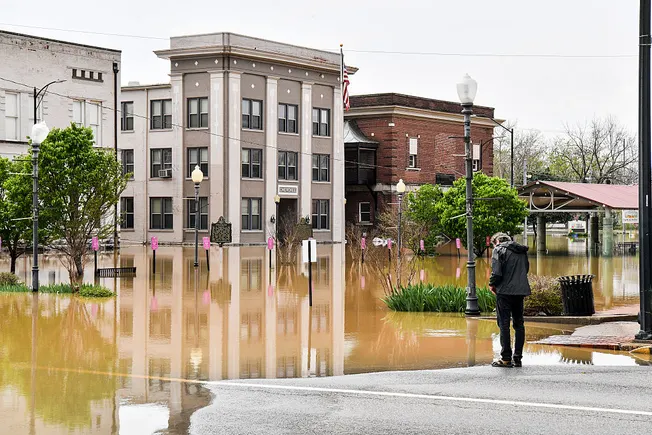 Come il cambiamento climatico può portare a disagi sul posto di lavoro e stress ai dipendenti