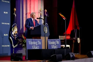 I benefici dell’intelligenza artificiale rimangono lontani mentre le aziende continuano a spendere, rileva PwC