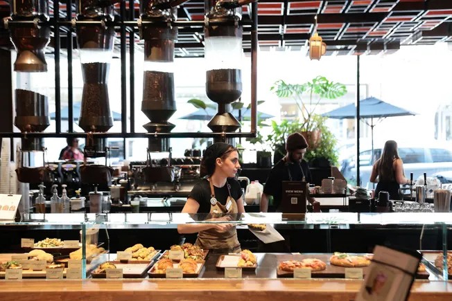 I lavoratori affermano di restare per paura, non per divertimento, e questo probabilmente sta costando caro ai datori di lavoro