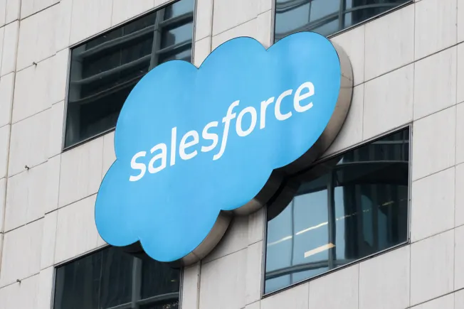 Salesforce ha cercato di creare un "record negativo" di dipendenti in congedo FMLA, sostiene la causa