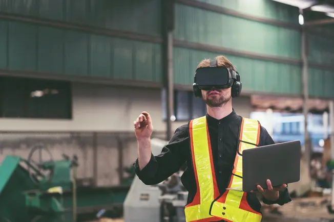 Aziende e scuole stanno sperimentando la realtà virtuale per la formazione professionale