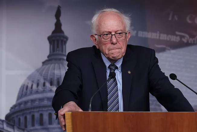 I Democratici aumentano la fattura degli straordinari che fisserebbe la soglia oltre gli 89mila dollari entro il 2030
