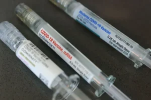 Il datore di lavoro pagherà 4,25 milioni di dollari per risolvere i reclami per non aver preso in considerazione l’esenzione dai vaccini
