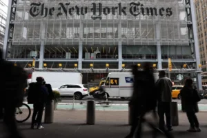 L'EEOC accusa il New York Times di discriminazione per non aver promosso un maschio bianco