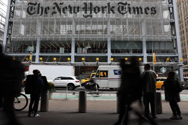 L'EEOC accusa il New York Times di discriminazione per non aver promosso un maschio bianco