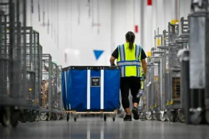 Le donne sono sovrarappresentate nei lavori vulnerabili all’intelligenza artificiale, mostra la ricerca